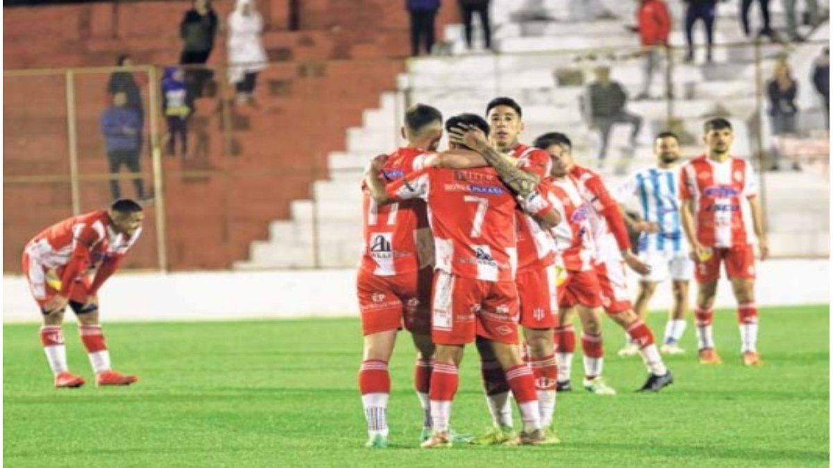 Juventud Unida-Atlético Paraná, Un Nuevo Duelo De Decanos