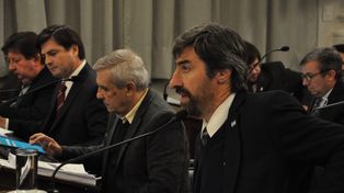Dichos del senador Giano (PJ) luego fueron retrucados por su par Ferrarri (Cambiemos), que lo trató de compañero.