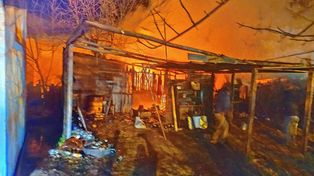 El fuego se originó en una vivienda de calle Las Rosas en Federación. El propietario se encontraba la casa de su padre, a pocos metros