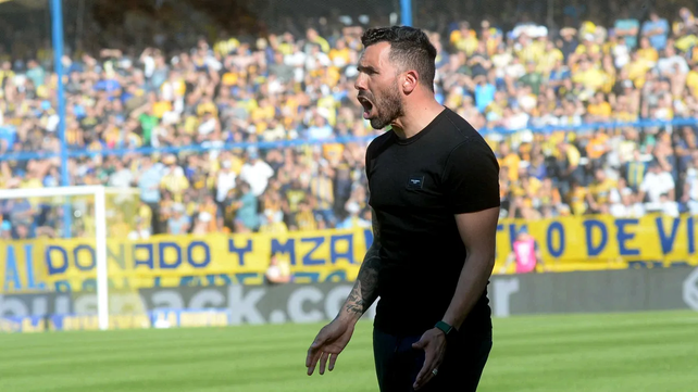 Carlos Tevez volverá a La Bombonera como técnico de Central y tratará de sacar provecho del caos que vive Boca.