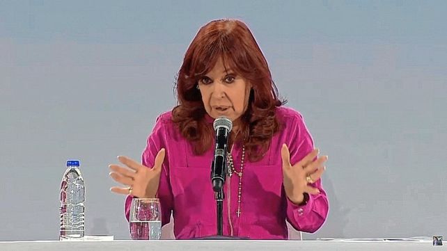 Cristina Kirchner le contestó al Presidente con la lapicera de Perón