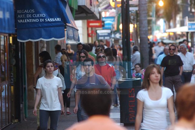 El comercio santafesino abrió sus puertas para aprovechar el feriado