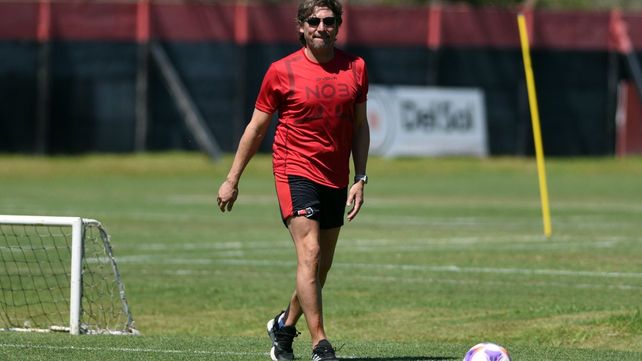 El flamante DT analizó el presente de Newells y dijo que el club está por encima de todos.&nbsp;