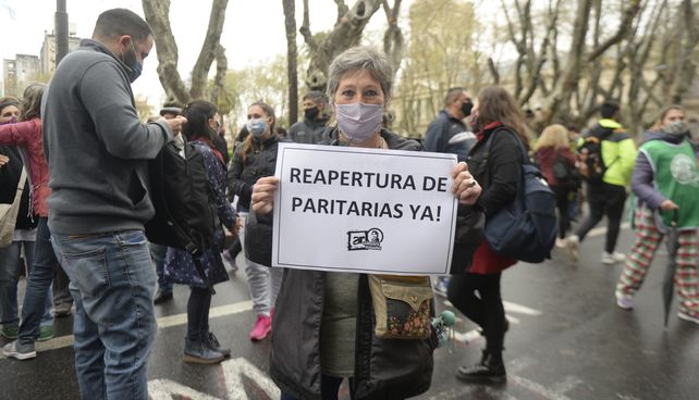 Los gremios buscan achicar diferencias con la inflación en las negociaciones paritarias.