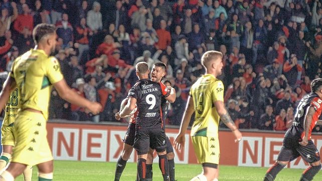 Lucas Beltrán fue el mejor jugador de Colón en la derrota ante Aldosivi.