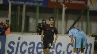Payaso goleador. B&iacute;ttolo anot&oacute; contra Defensores Unidos en la Copa Argentina 2018.