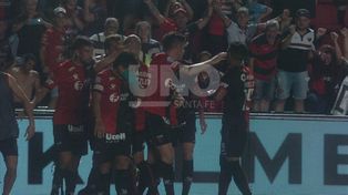 Un Colón en estado de gracia prolongó su gran momento ante Argentinos