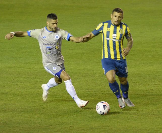 Central cumplió con el trámite, igualó con 12 de Octubre y avanzó a octavos de la Sudamericana