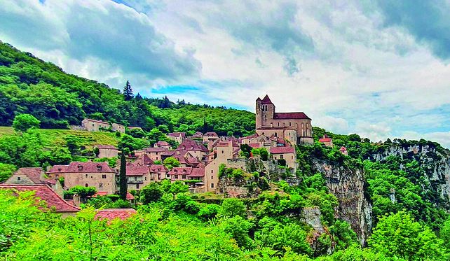 Entre castillos y viñedos: un recorrido por las zonas menos exploradas de Francia