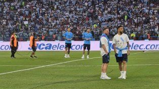 La Selección no usó el micro descapotable para trasladarse al estadio