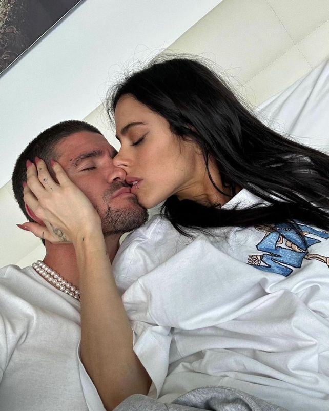 Rodrigo De Paul le habría propuesto casamiento a Tini en Ibiza
