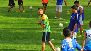 Adiestramiento. El plantel de la V Azulada desarrolló ayer por la tarde un entrenamiento en el estadio y espera con ansiedad la gran revancha del domingo.&nbsp;