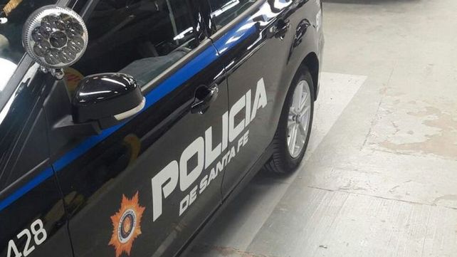 Los policías hallaron el cadáver del hombre en un descampado