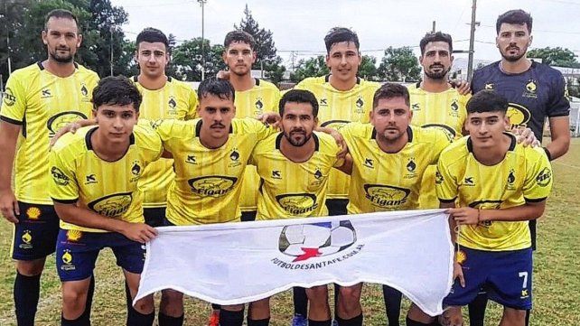 El Quillá recibe a Central San Carlos en Independiente de Santo Tomé.