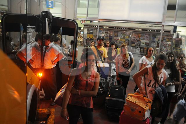 Un recambio turístico con poco movimiento en la terminal de Santa Fe