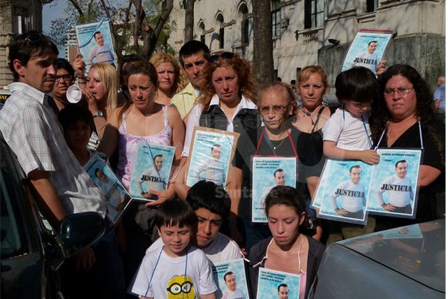 Los familiares, amigos y colegas del taxista Jorge Goriz pidieron justicia