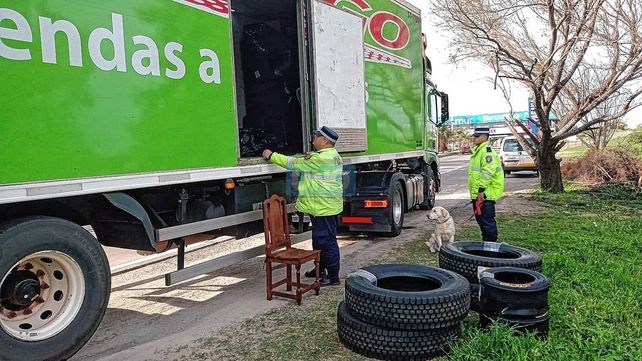 Túnel: camión ingresó neumáticos chinos sin aval aduanero