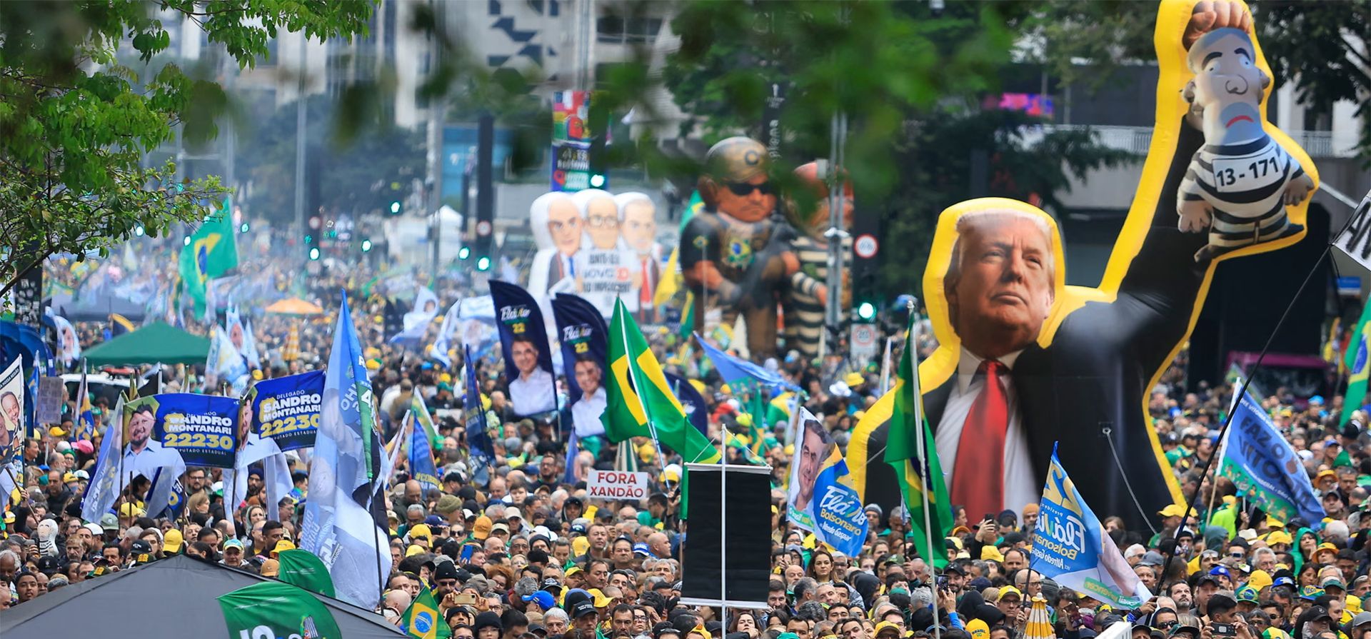 Simpatizantes del candidato presidencial Flavio Bolsonaro participan en un mitin del Día de la Independencia, São Paulo, Brasil. Fotografía: Miguel Schincariol/AFP/Getty Images Simpatizantes del candidato presidencial Flavio Bolsonaro participan en un mitin del Día de la Independencia, São Paulo, Brasil. Fotografía: Miguel Schincariol/AFP/Getty Images