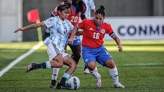 Argentina y Chile igualaron 0-0 en el inicio del Sudamericano Sub 20 Femenino que se disputa en La Calera.