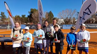 Equipos femenino y masculino de la Federación Santafesina de Tenis (FST).