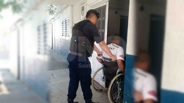 Detuvieron a un hombre en silla ruedas y armado en las calles de barrio San Lorenzo