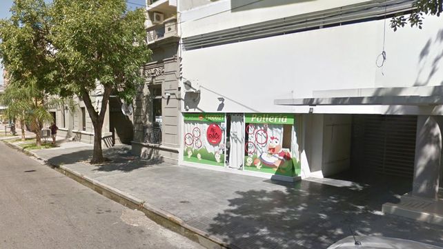 Rompieron una vidriera en pleno centro solo para llevarse tres vinos