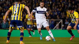 El Central del debutante Tevez no pudo ante Gimnasia que lo venció por la mínima