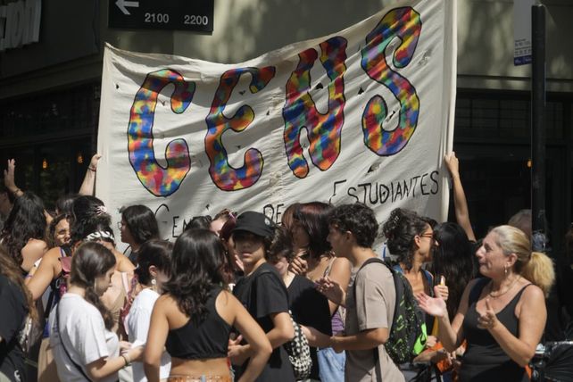 Faltazo en la Nigelia Soria: estudiantes reclaman mejores condiciones edilicias