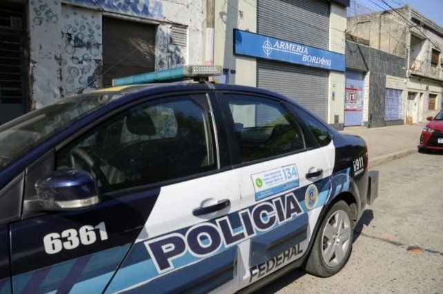 Mercado ilegal de armas: el MPA ejecutó 29 allanamientos y detuvo siete personas vinculadas a bandas criminales