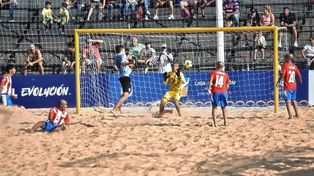 De la Liga Evolución de Fútbol playa contó con la participación de Argentina, Paraguay, Uruguay, Bolivia y Chile.