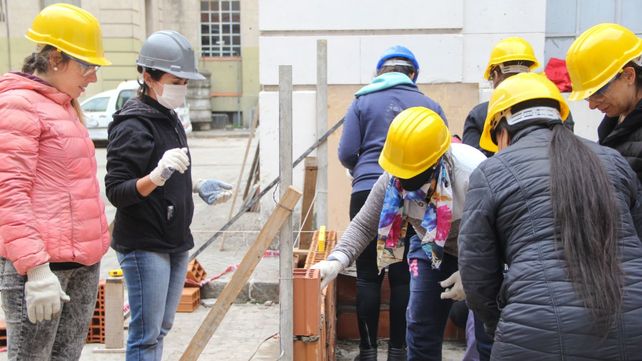 Hay siete categorías distintas que organizan las 33 nuevas capacitaciones disponibles en la página de la Universidad Nacional de Rosario.