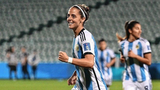 Newells rompe el mercado de pases: Mariana Larroquette vuelve al fútbol argentino.