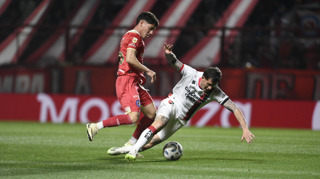 Juan Ignacio Ramírez buscó el penal al inicio del partido
