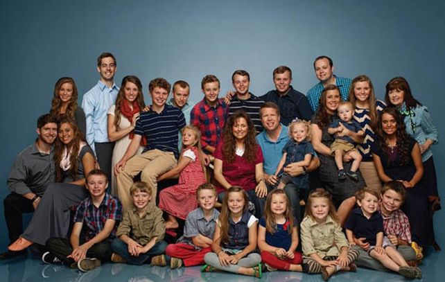 La familia Duggar en pleno. El reality fue sacado del aire al conocerse las denuncias contra el mayor de los hijos.