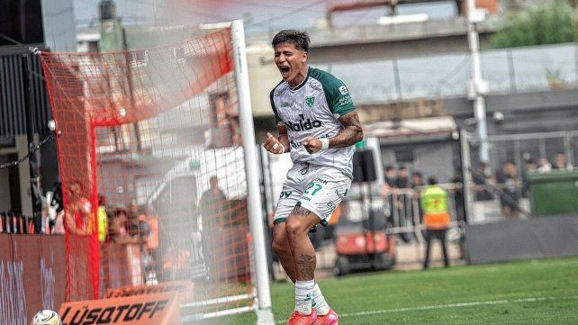 Con un encendido Marabel, Sarmiento derrotó a Barracas y sigue sumando hacia los playoffs
