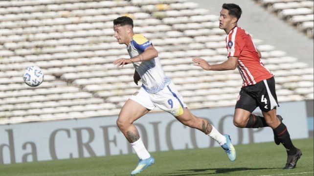 Alejo Veliz tuvo la más clara apenas después del 2-0 de Estudiantes pero falló en el mano a mano.
