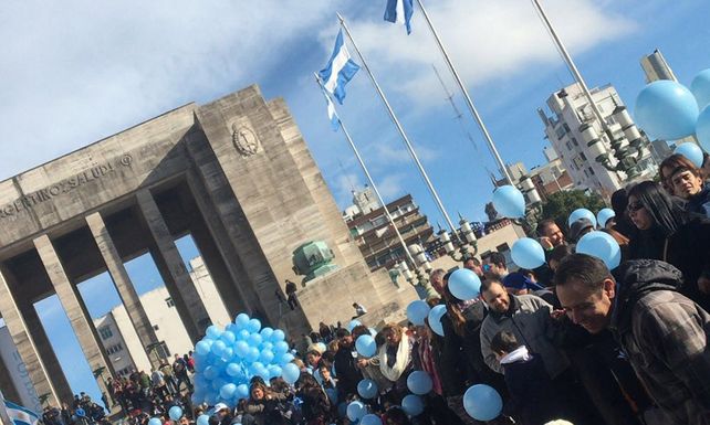 Las fotos de los chicos que juraron lealtad a la Bandera y la aparición de Manuel Belgrano