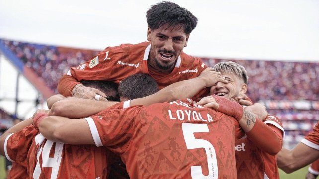 Independiente superó a San Lorenzo y es líder de la Zona B del Apertura Independiente superó a San Lorenzo y es líder de la Zona B del Apertura