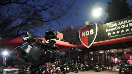 Newells no encuentra una salida para la crisis: un grupo de socios reclamó y hubo incidentes