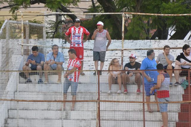 Atlético Paraná sumó su segunda victoria consecutiva como local