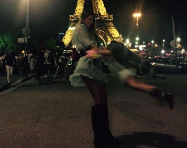 Las fotos de la China Suárez con su hija Rufina de paseo por París