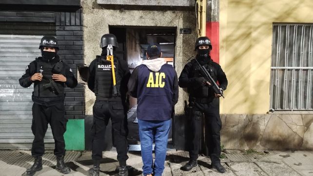 Uno de los lugares allanados por efectivos de la AIC. Fue detenido el hijo menor de Rosa Caminos y sobrino de Pimpi.