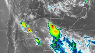 Avanza un frente frío desde la cordillera provocando tormentas fuertes o severas