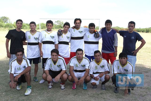 Los varones. Los chicos se preparan para formar parte de la Liga Paranaense de Fútbol en la categoría Primera División y Sub 20. Foto UNO/Diego Arias