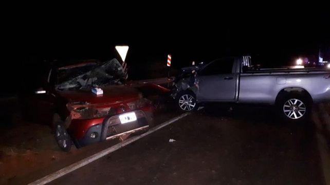 Cuatro muertos en un choque frontal entre dos autos