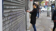 Desde el jueves suspenden la circulación y cierran los centros comerciales y los shoppings Desde el jueves suspenden la circulación y cierran los centros comerciales y los shoppings