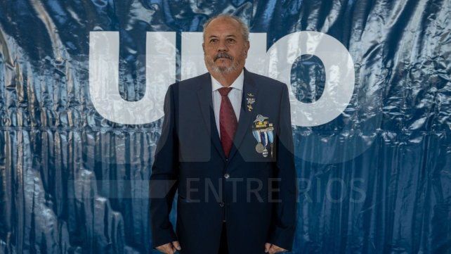 Raúl Martínez: Pinto la historia de Malvinas y las llevo a las escuelas