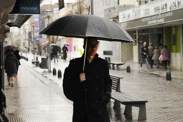 Jornada fría y lluviosa en la ciudad