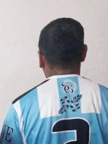 Escándalo: detuvieron a un futbolista en Santa Fe tras agredir al árbitro luego de ser expulsado