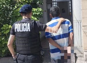 Barrio Los Hornos: rescataron a una mujer que llevaba varios días retenida contra su voluntad y detuvieron a su expareja